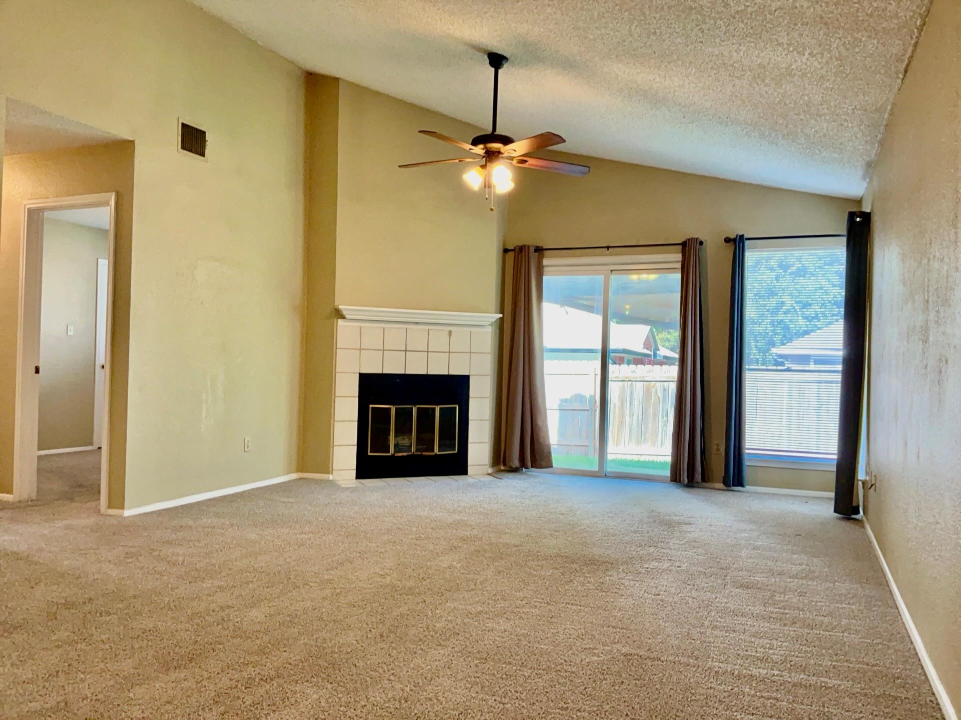 2105 Balsam Way Property Photo 3