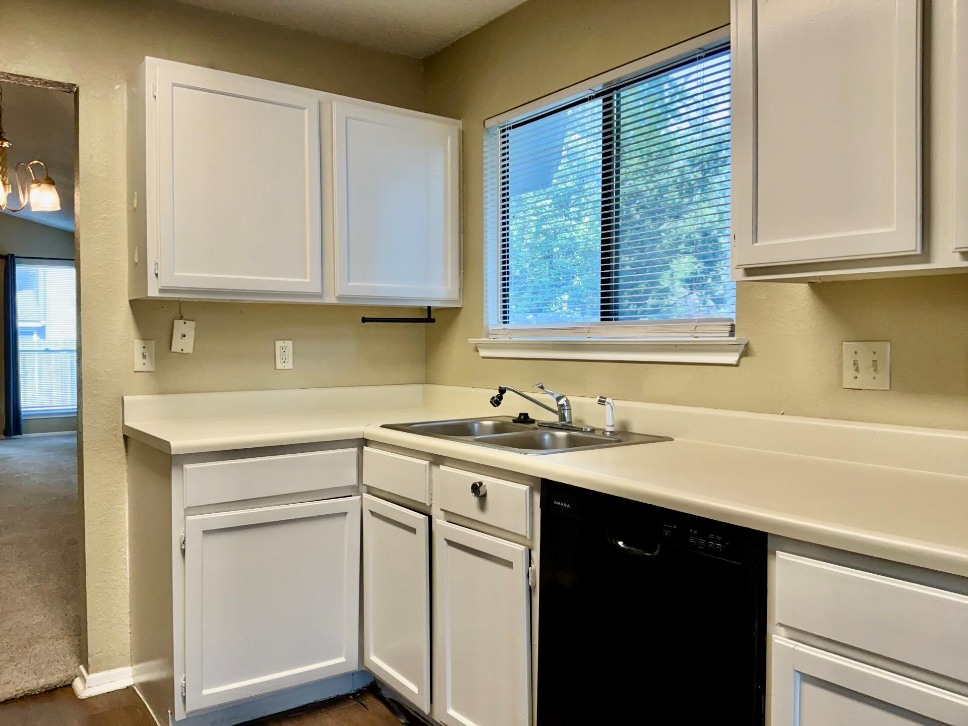 2105 Balsam Way Property Photo 7