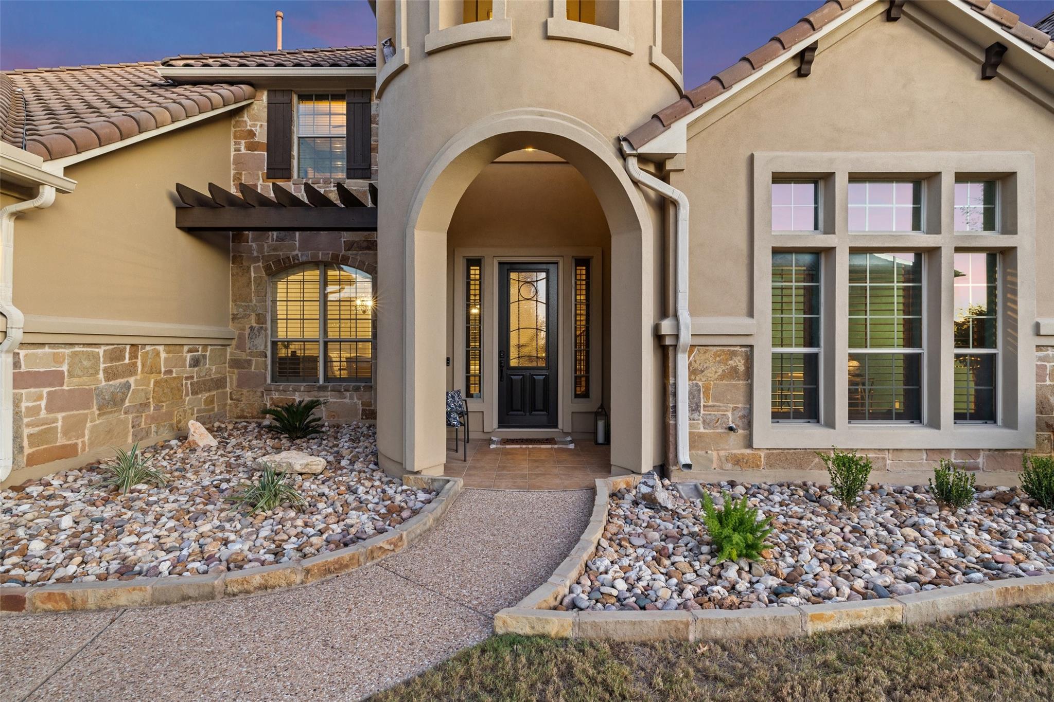 4105 Vail Dv Property Photo 2