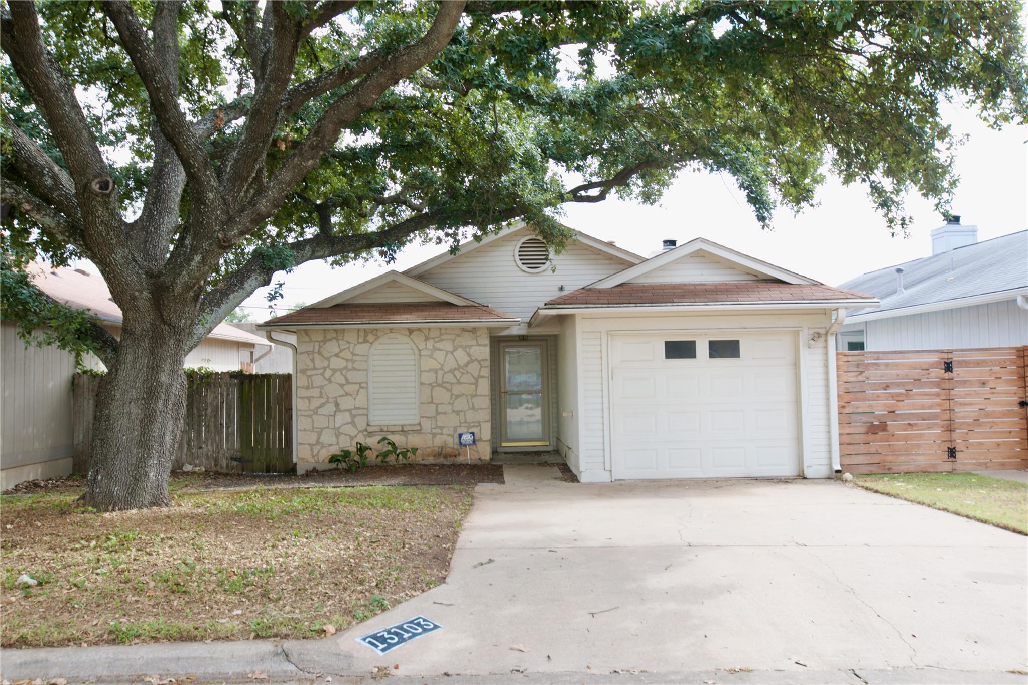 13103 Pollard Dr Property Photo 2