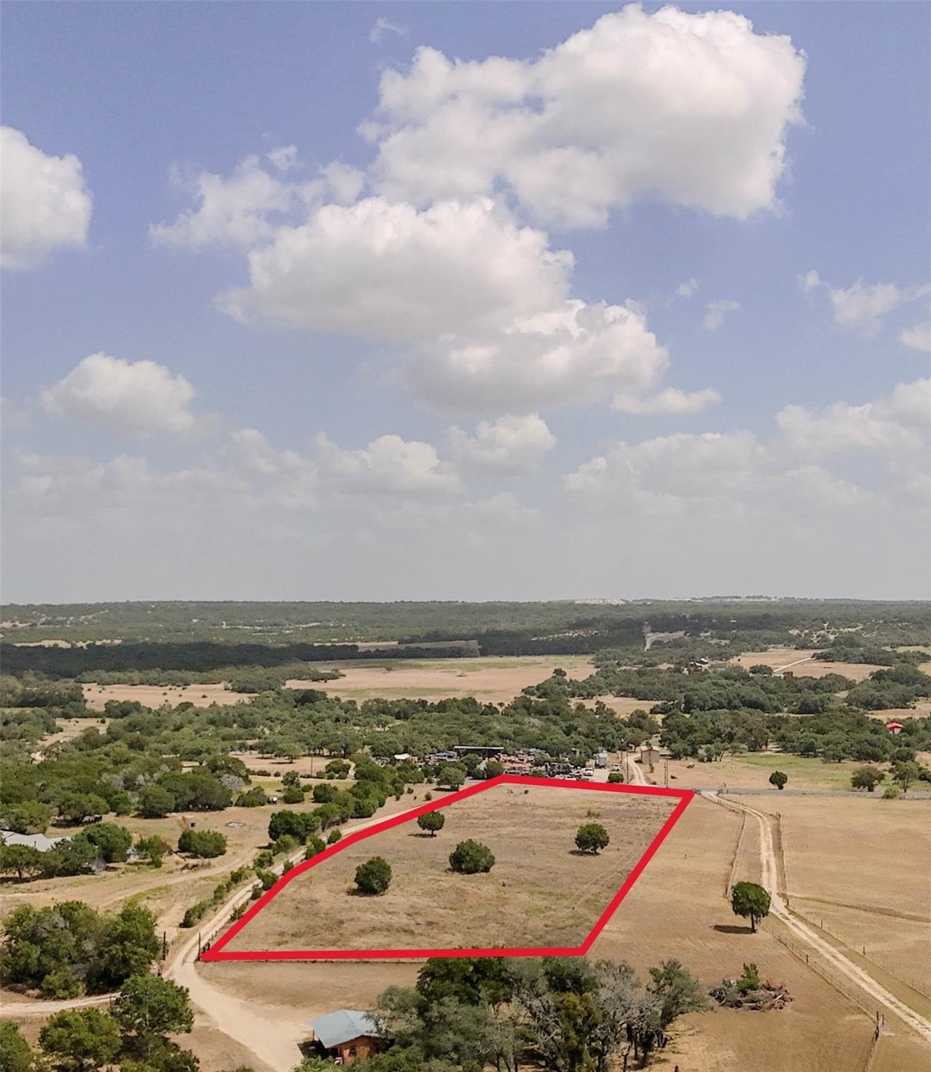 591 Ramms Dr Property Photo 3