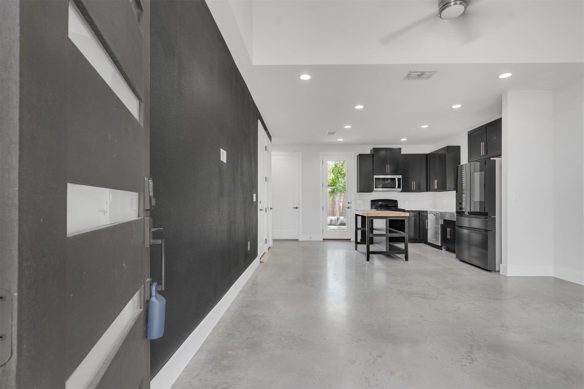 408 W Odell St #2 Property Photo 6