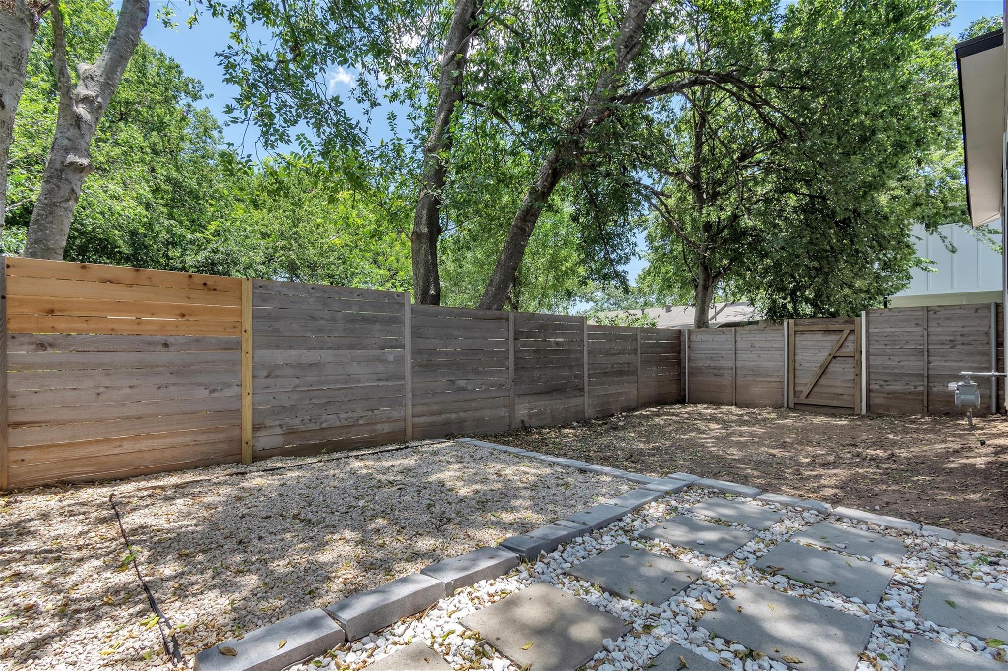 408 W Odell St #2 Property Photo 30