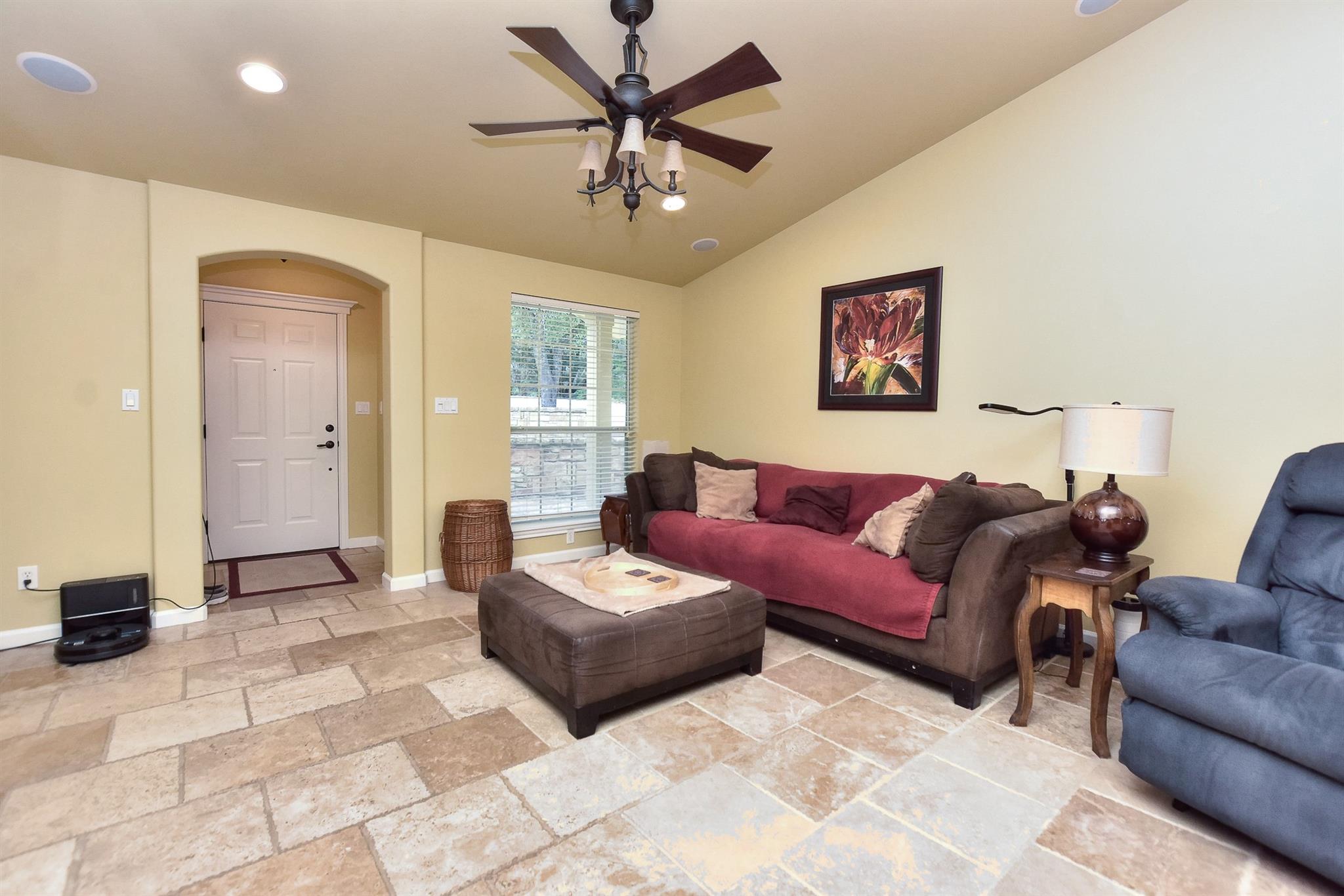 22313 Honeycomb Ln Property Photo 3