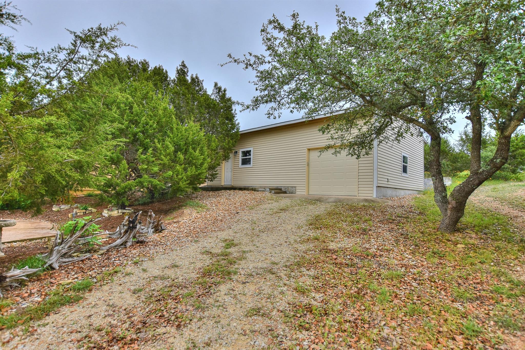 22313 Honeycomb Ln Property Photo 21