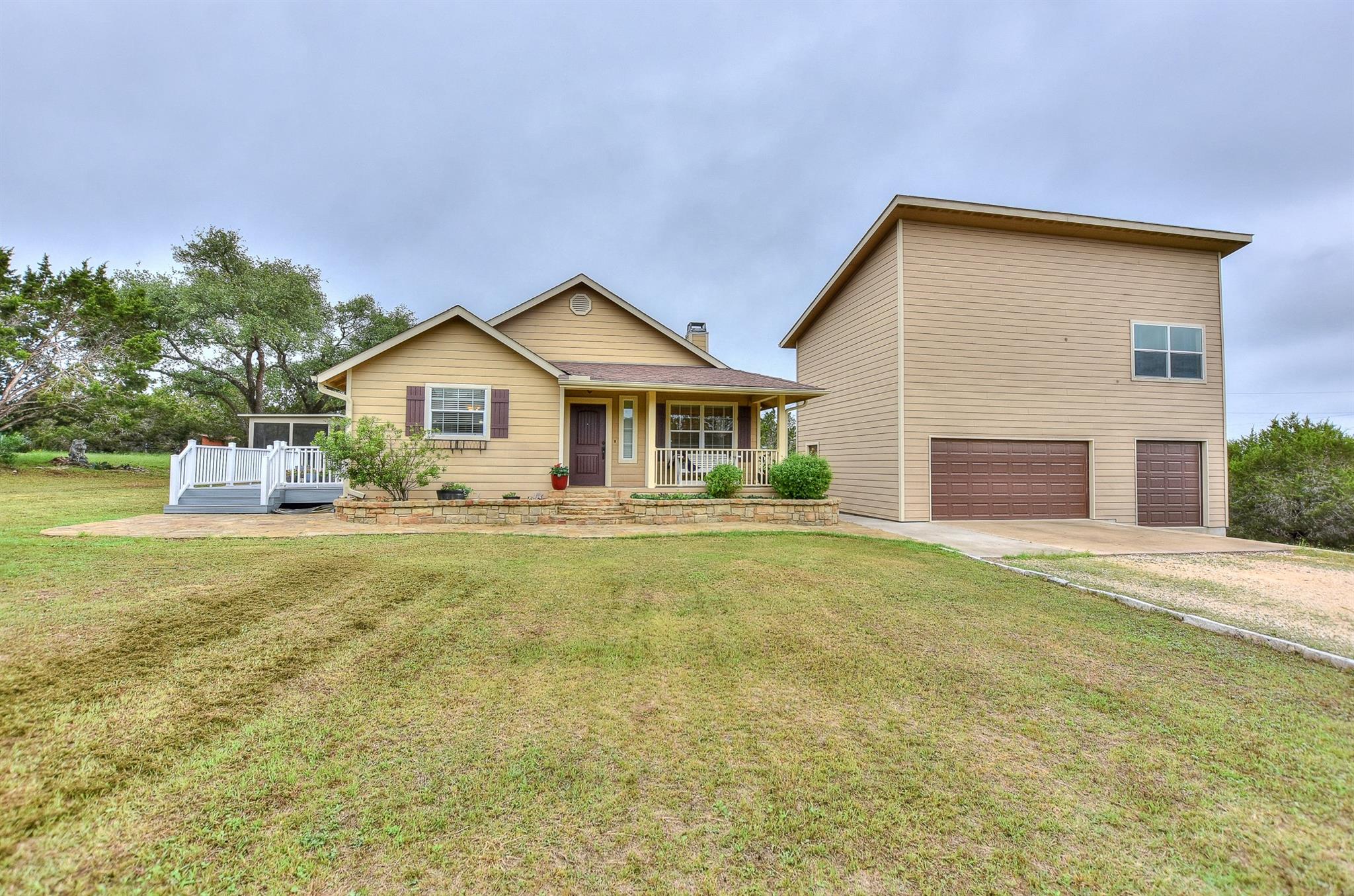 22313 Honeycomb Ln Property Photo 22