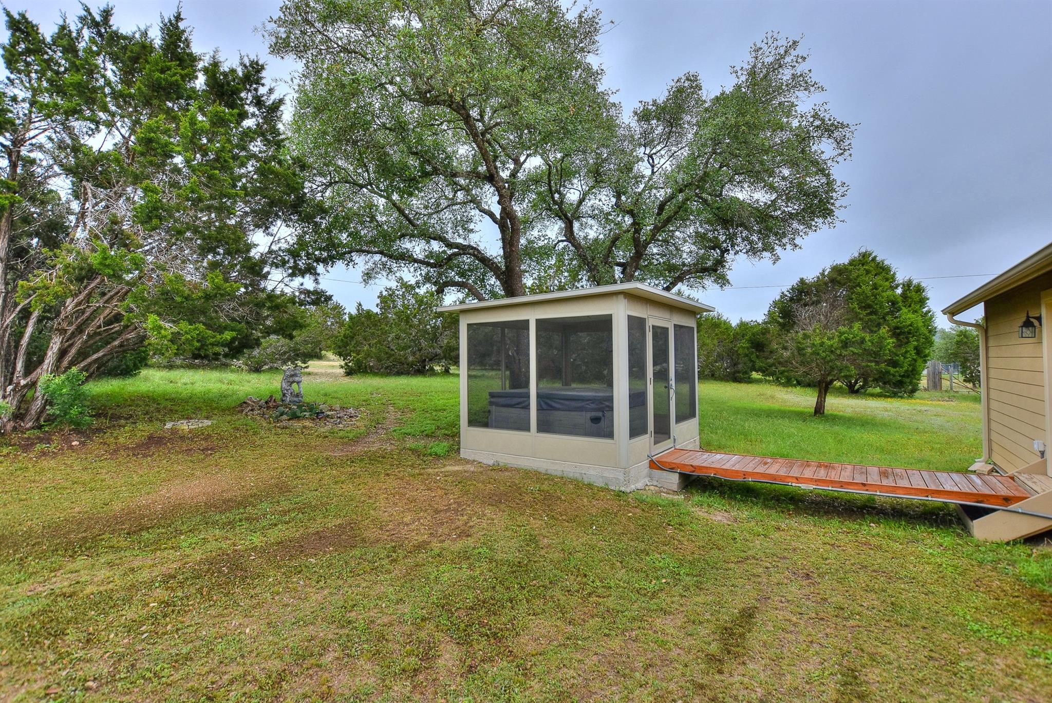 22313 Honeycomb Ln Property Photo 24