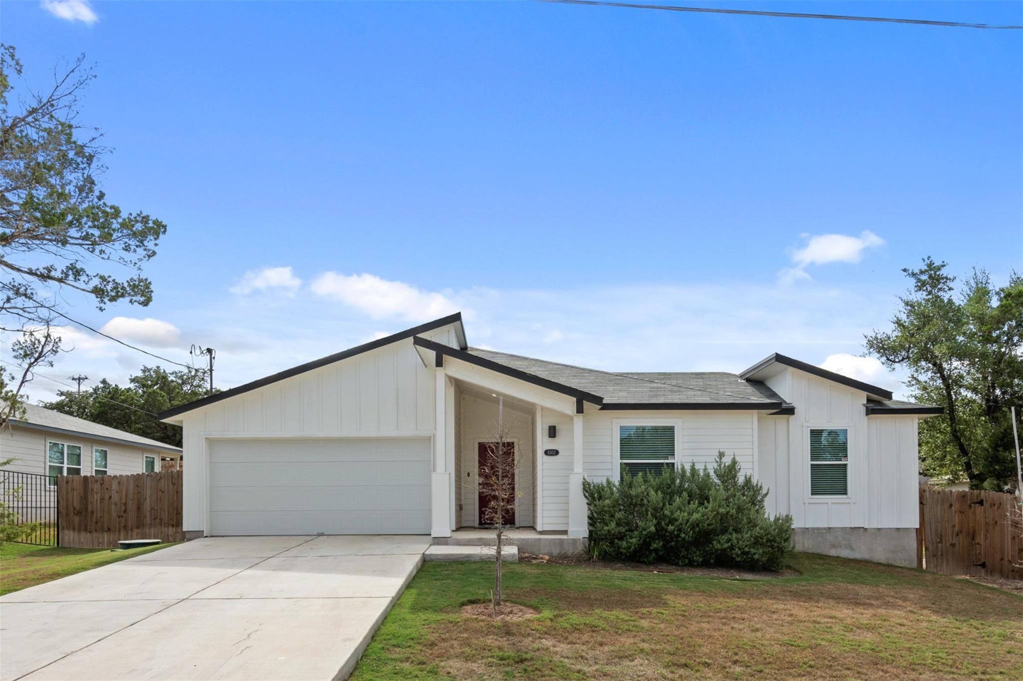 4302 Liberty Ln Property Photo