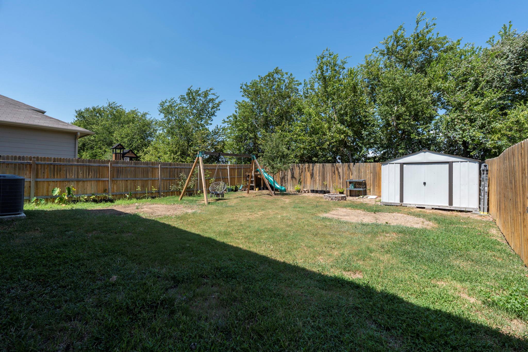 312 Sickle Loop Property Photo 30