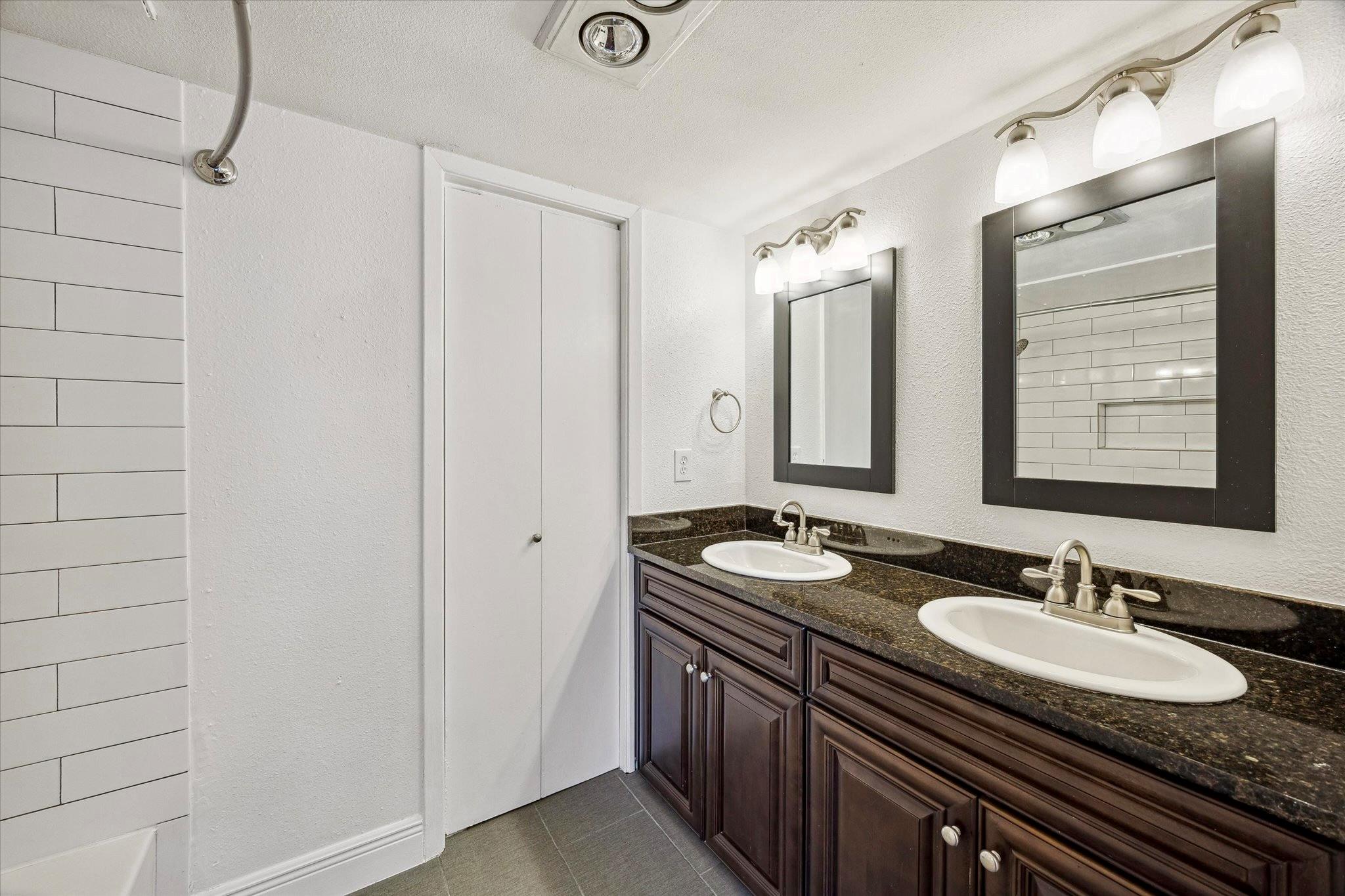 2018 W Rundberg Ln 16a Property Photo 9