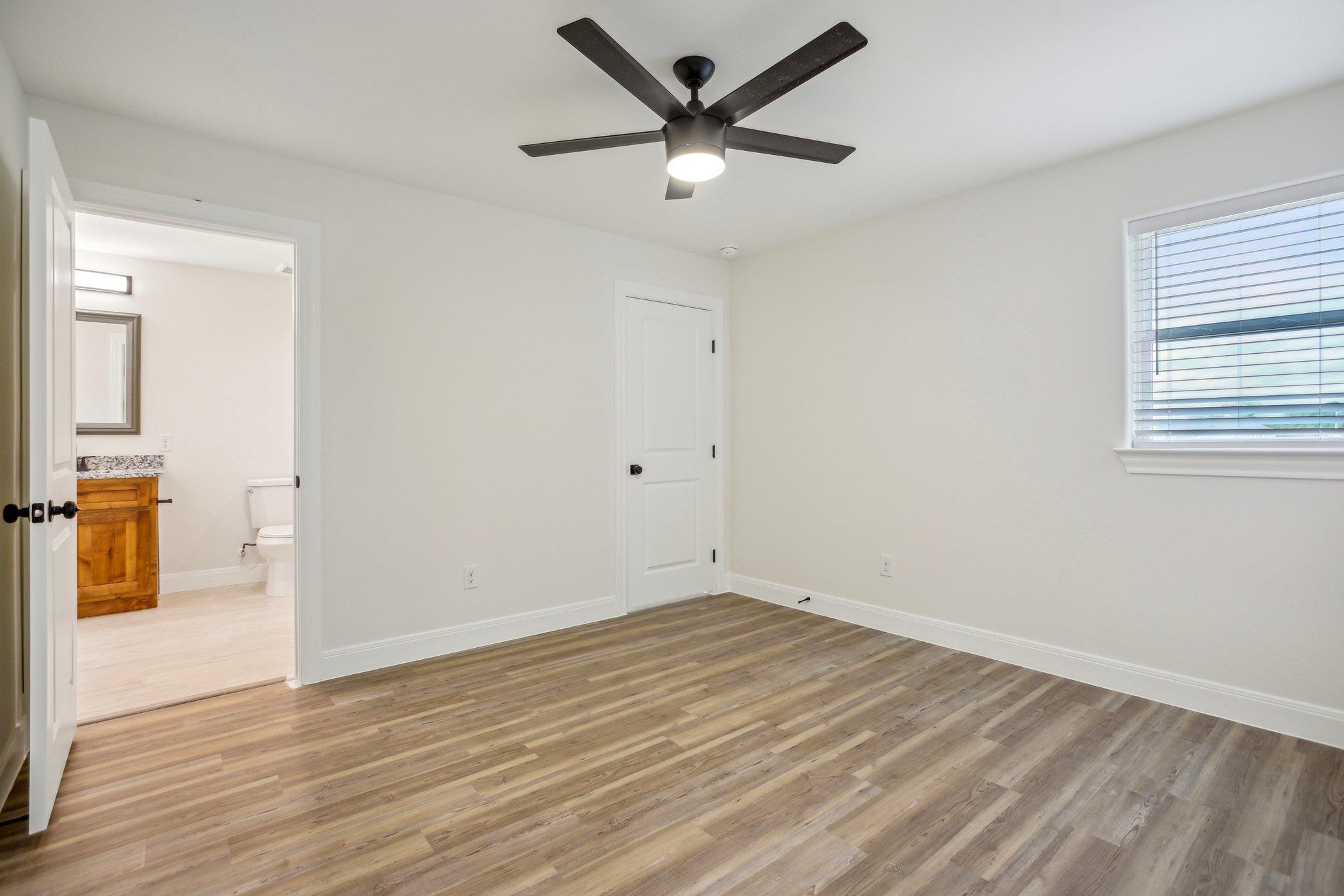 346 Webb St Property Photo 29