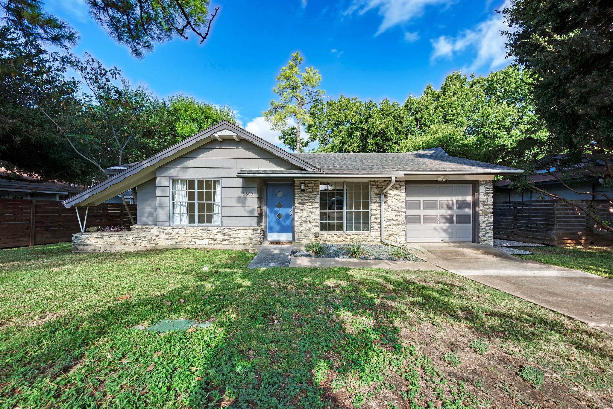 2508 East Side Dr Property Photo 1