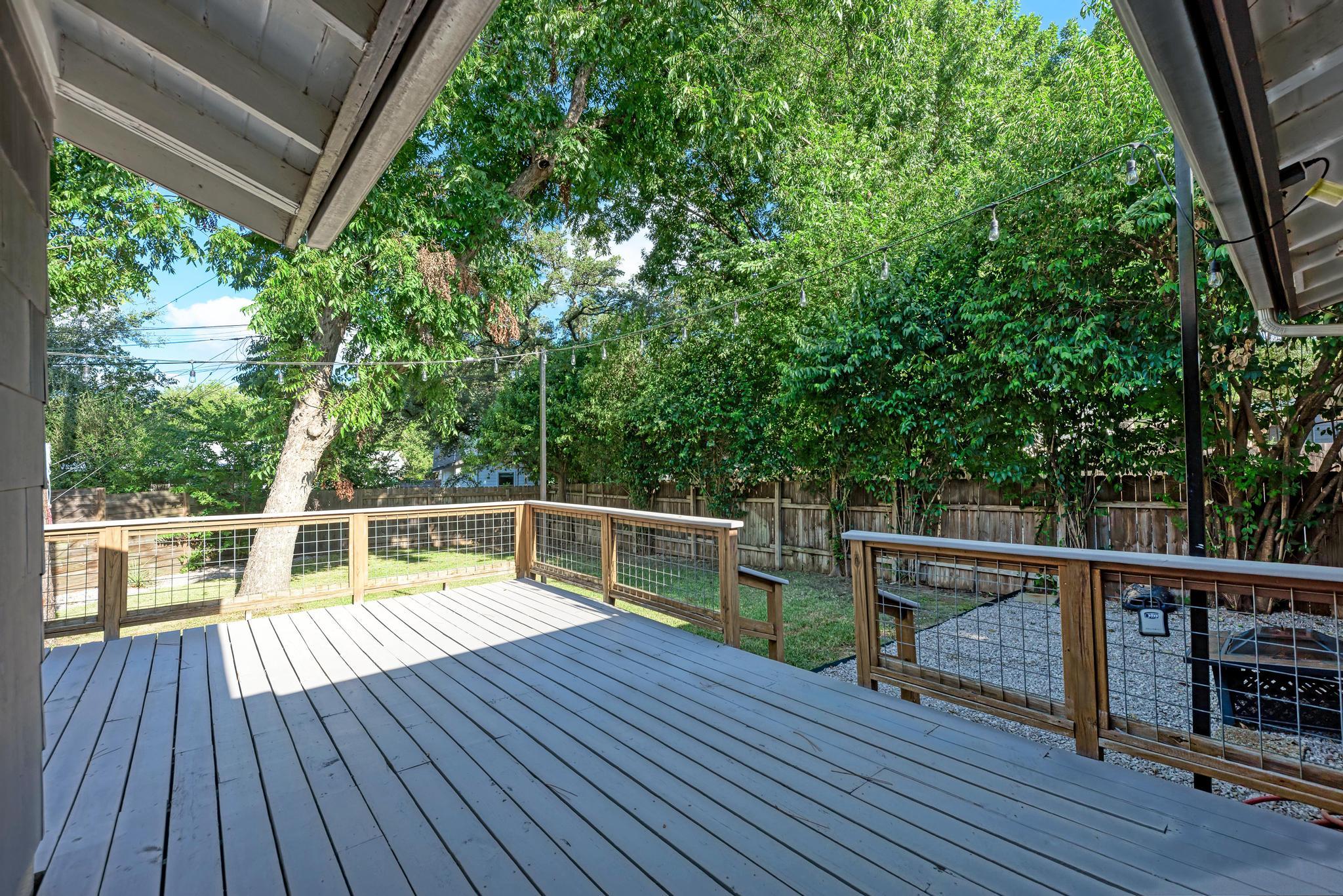 2508 East Side Dr Property Photo 7