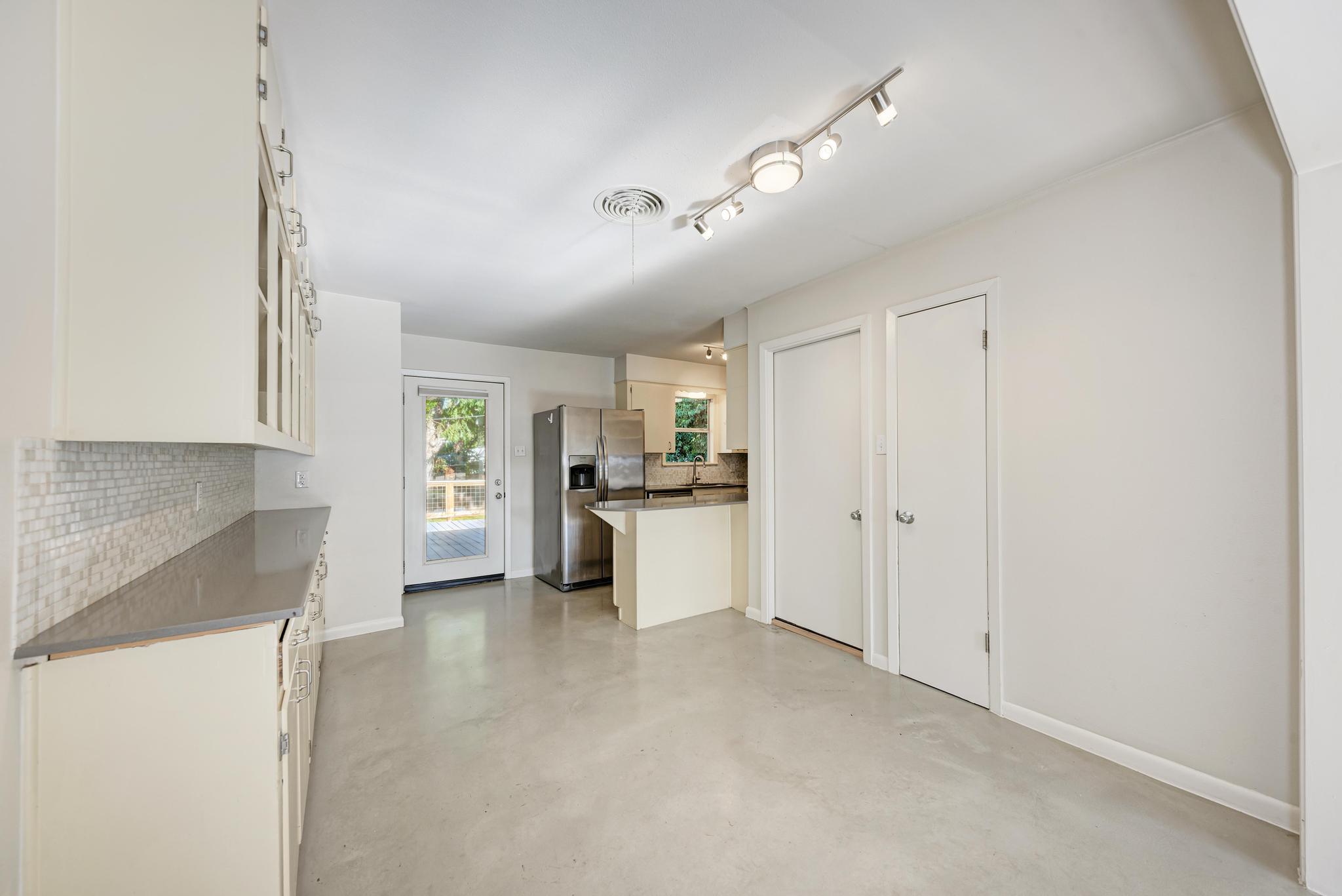 2508 East Side Dr Property Photo 17