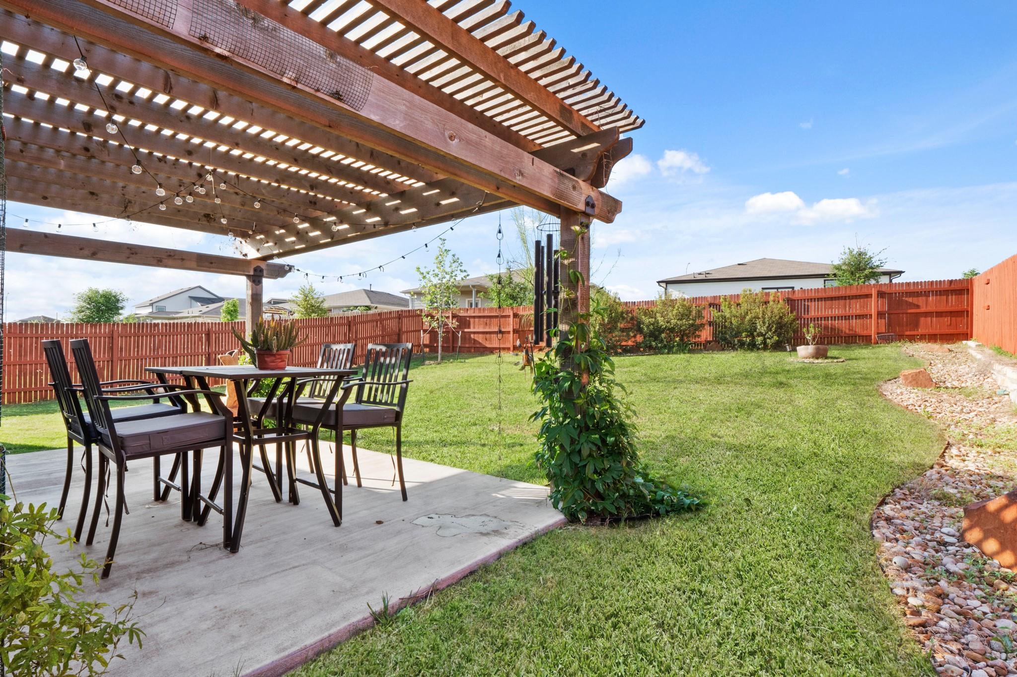 3709 Niddry Dr Property Photo 4