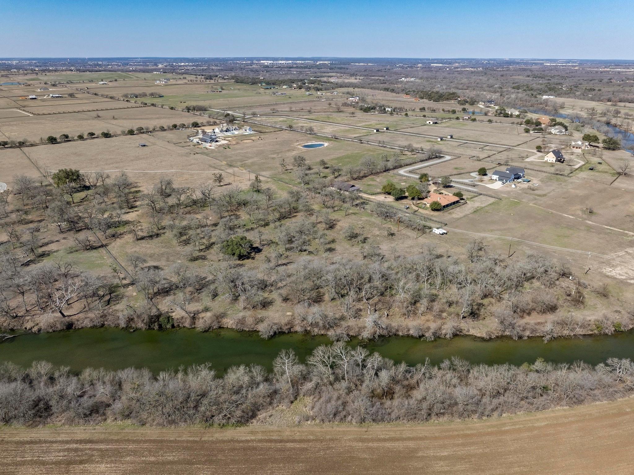 105 River Valley Dr Property Photo 6