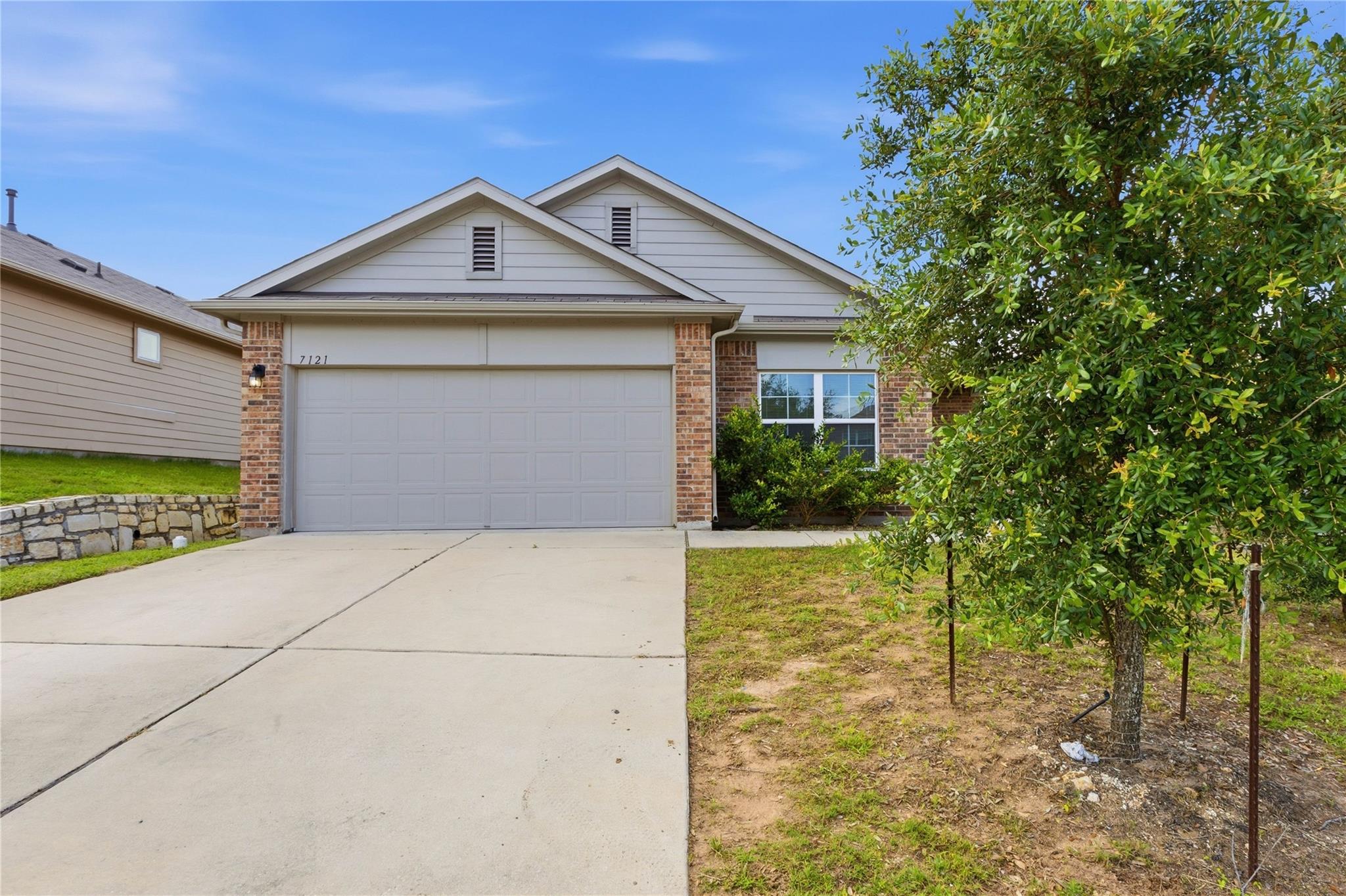 7121 Ranchito Dr Property Photo 2