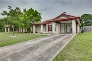 1704 Shag Bark Trl #a Property Photo 2