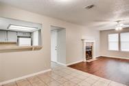 1704 Shag Bark Trl #a Property Photo 4