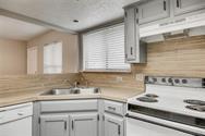 1704 Shag Bark Trl #a Property Photo 5