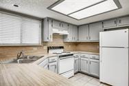1704 Shag Bark Trl #a Property Photo 6