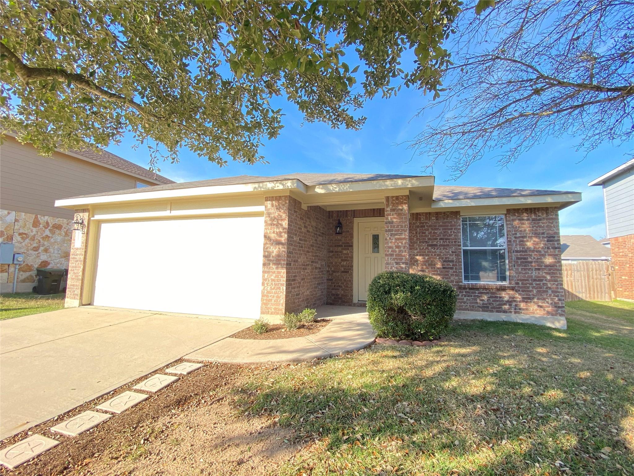 203 Mossy Rock Dr Property Photo