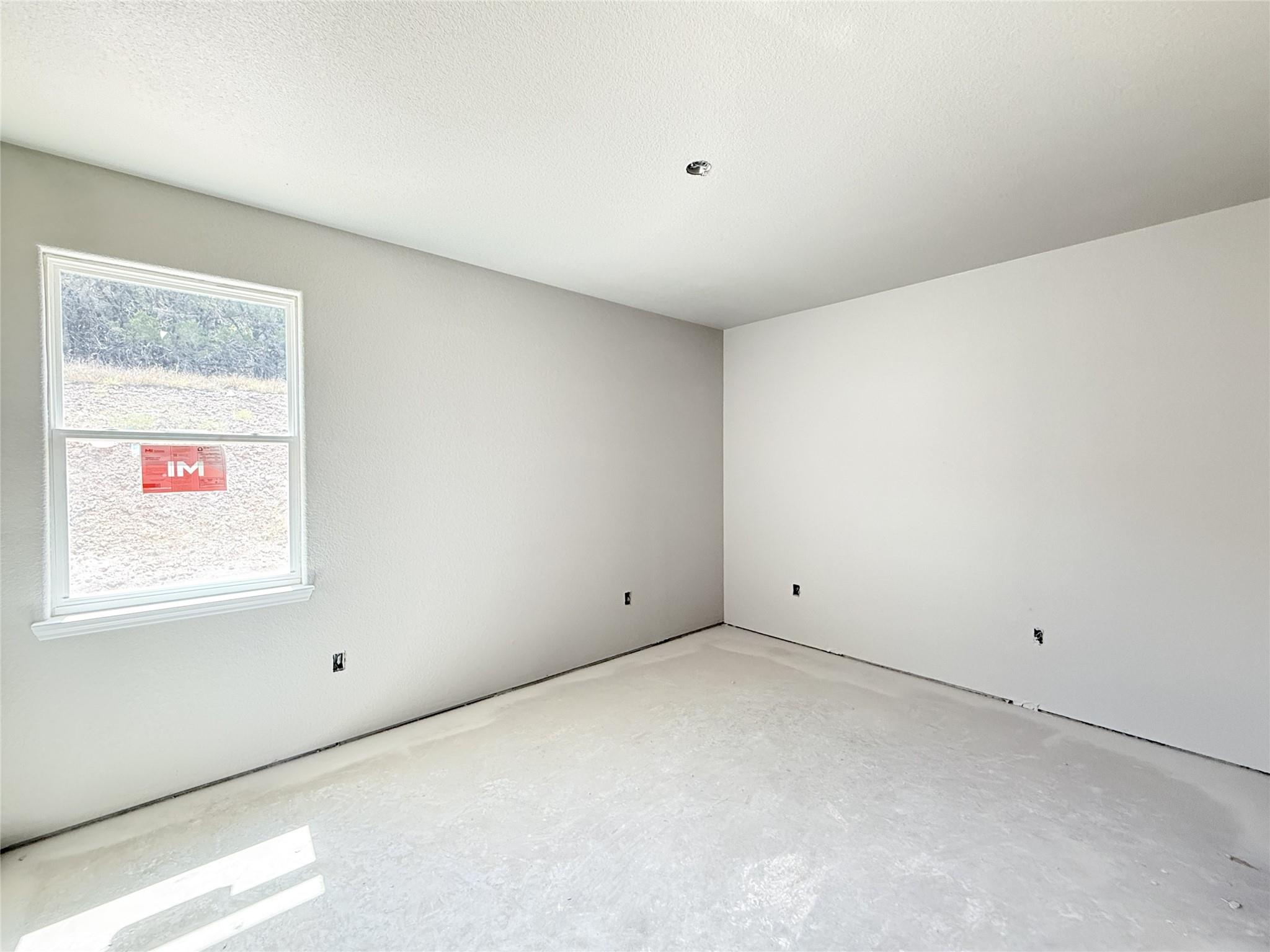 317 Rain Dance Trl Property Photo 4