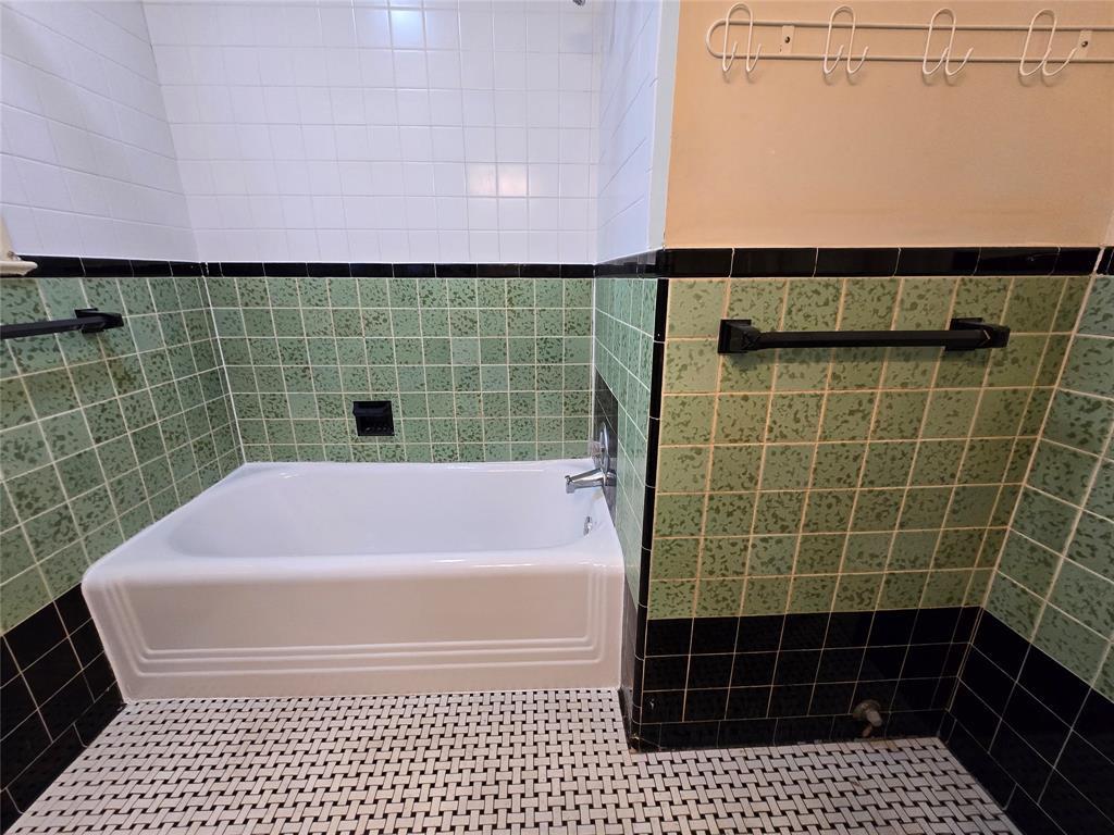 3102 Wheeler St Property Photo 12