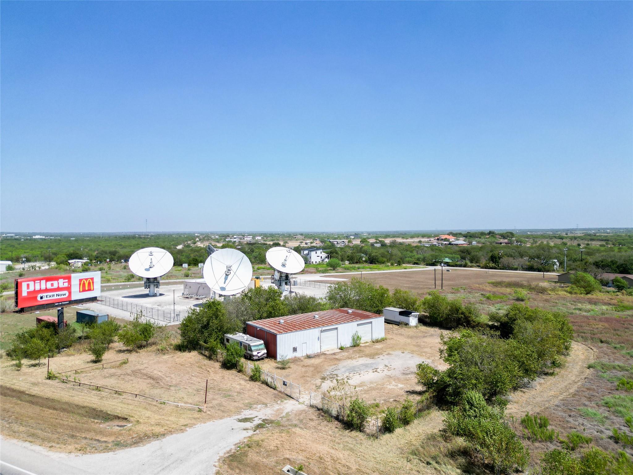 8956 N Us Highway 183 Hwy Property Photo 3