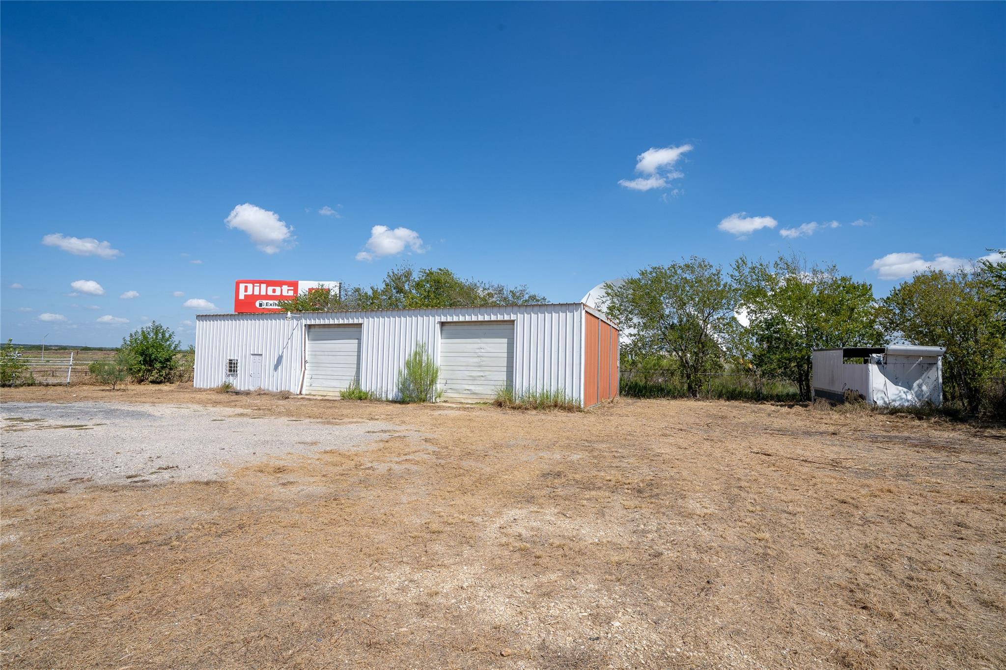 8956 N Us Highway 183 Hwy Property Photo 11