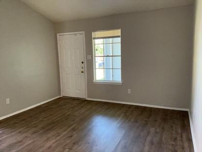 610/608 Greenlawn Blvd Property Photo 7