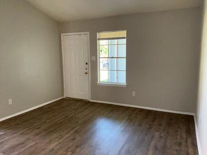 610/608 Greenlawn Blvd Property Photo 8