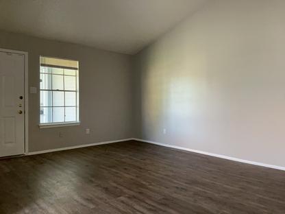 610/608 Greenlawn Blvd Property Photo 10