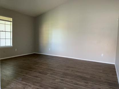 610/608 Greenlawn Blvd Property Photo 11