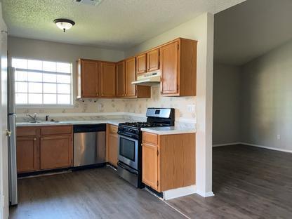 610/608 Greenlawn Blvd Property Photo 14