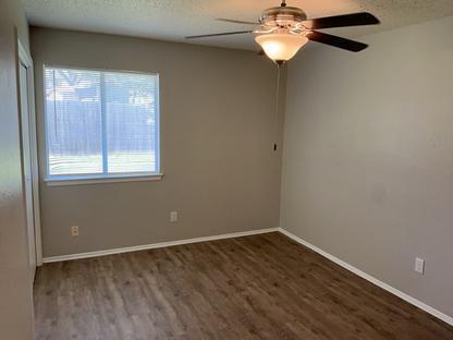 610/608 Greenlawn Blvd Property Photo 32