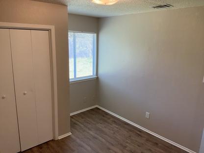 610/608 Greenlawn Blvd Property Photo 36