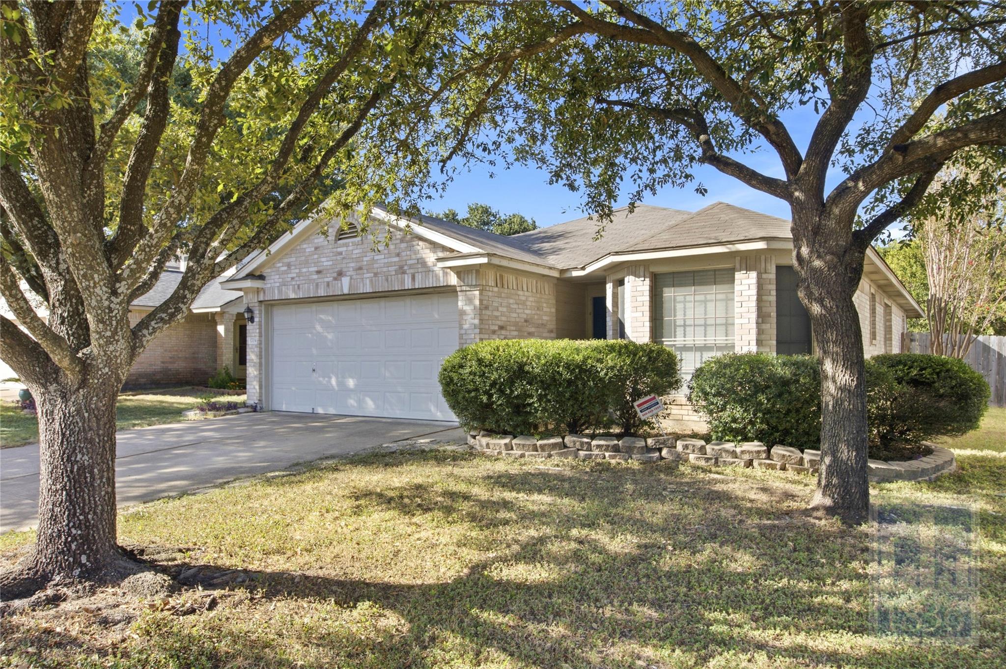 1704 Chinati Mountain Trl Property Photo 2