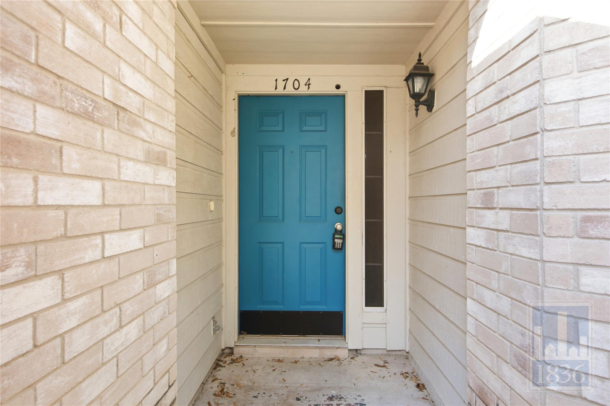 1704 Chinati Mountain Trl Property Photo 3