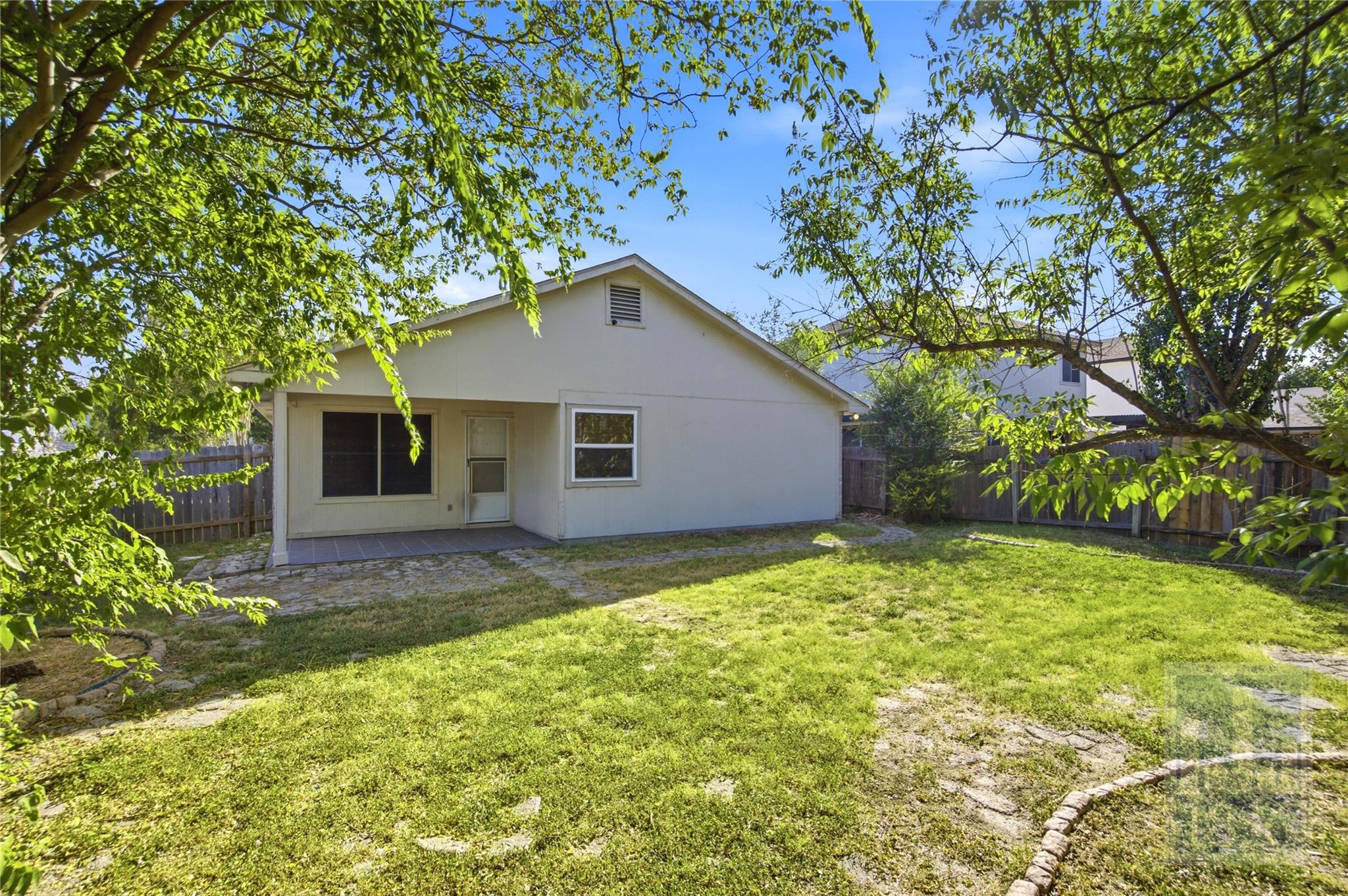 1704 Chinati Mountain Trl Property Photo 22