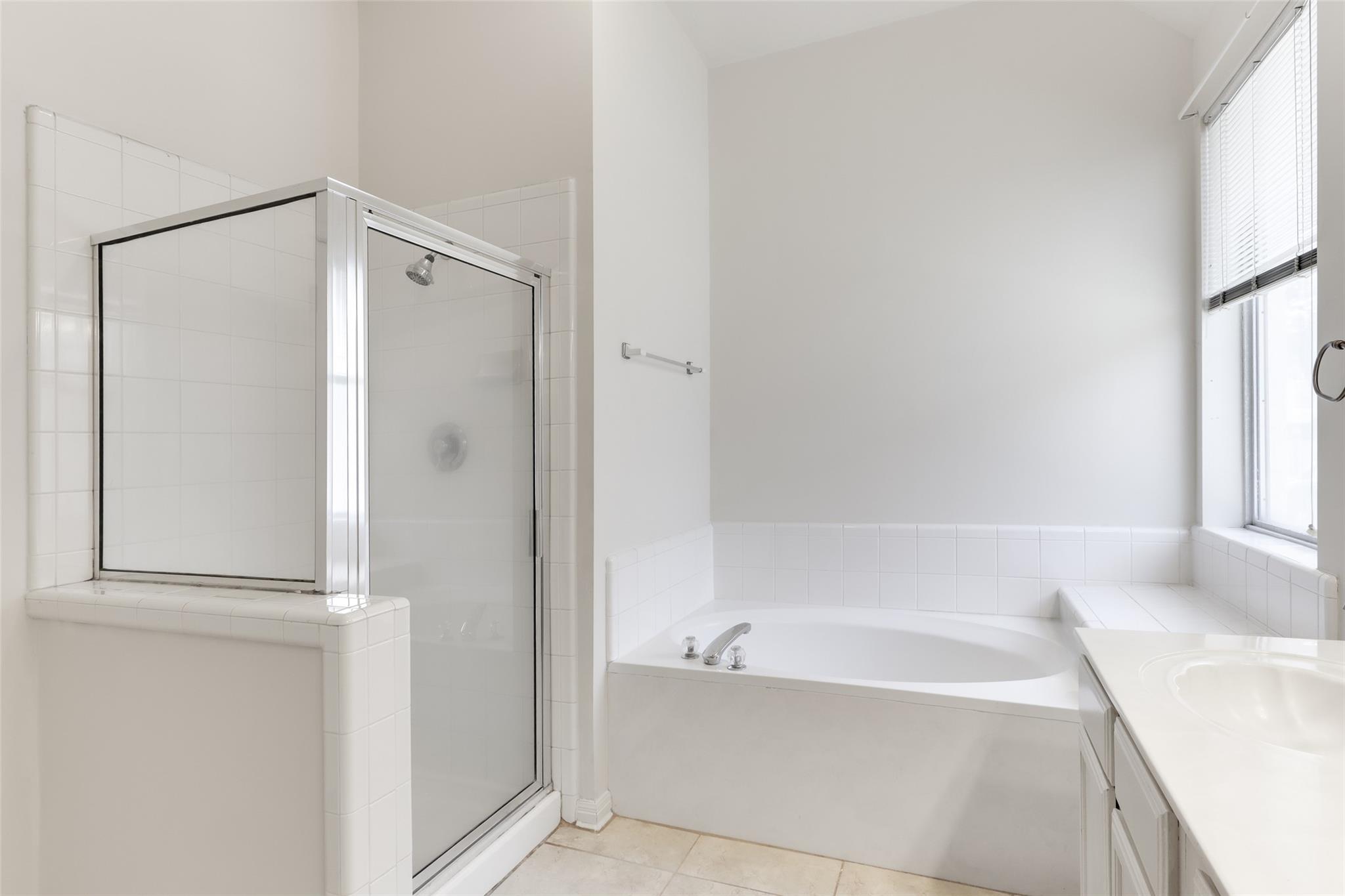 8302 Cambria Dr Property Photo 17