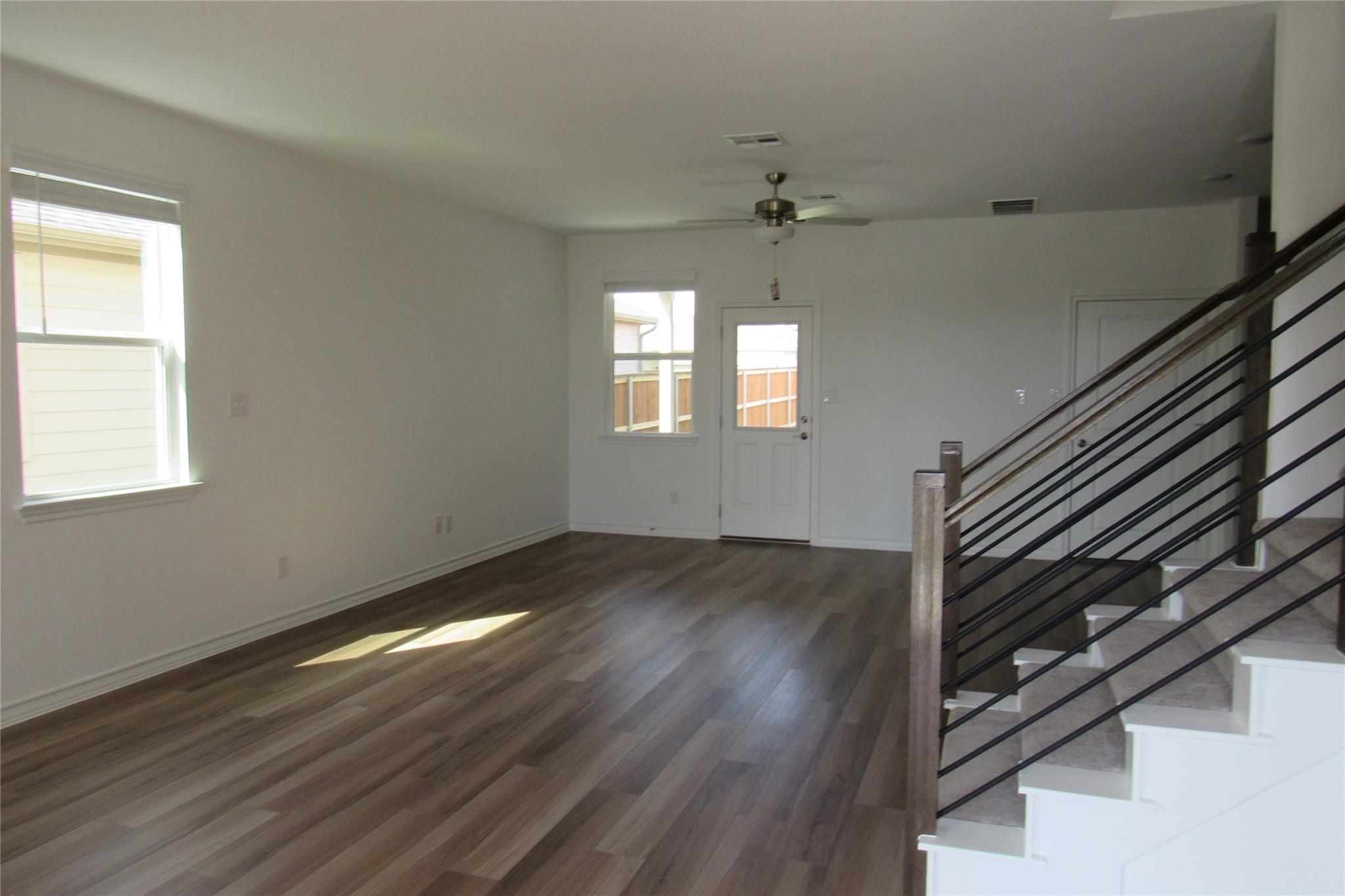 223 Flowers Ave Property Photo 4