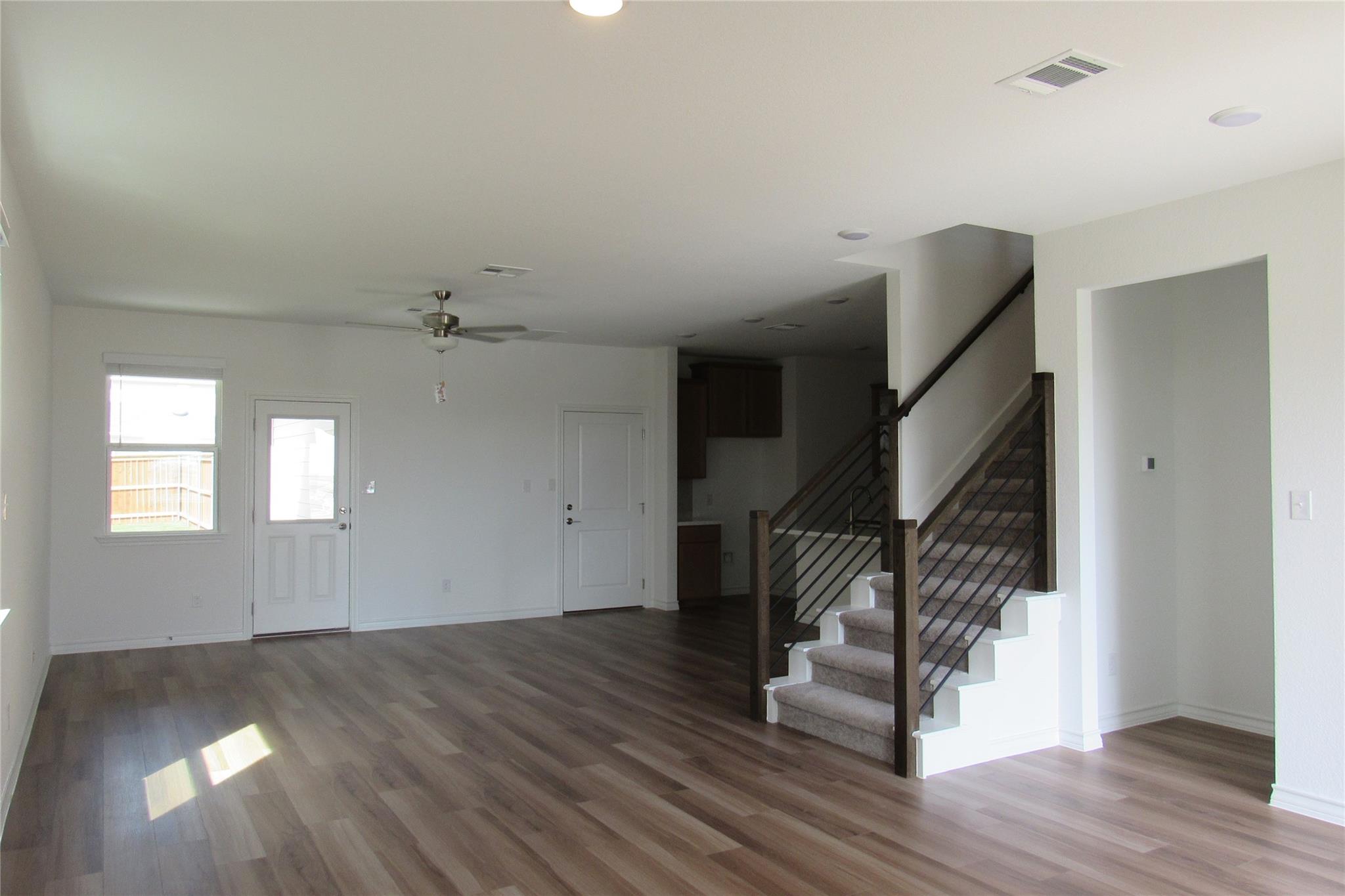 223 Flowers Ave Property Photo 5
