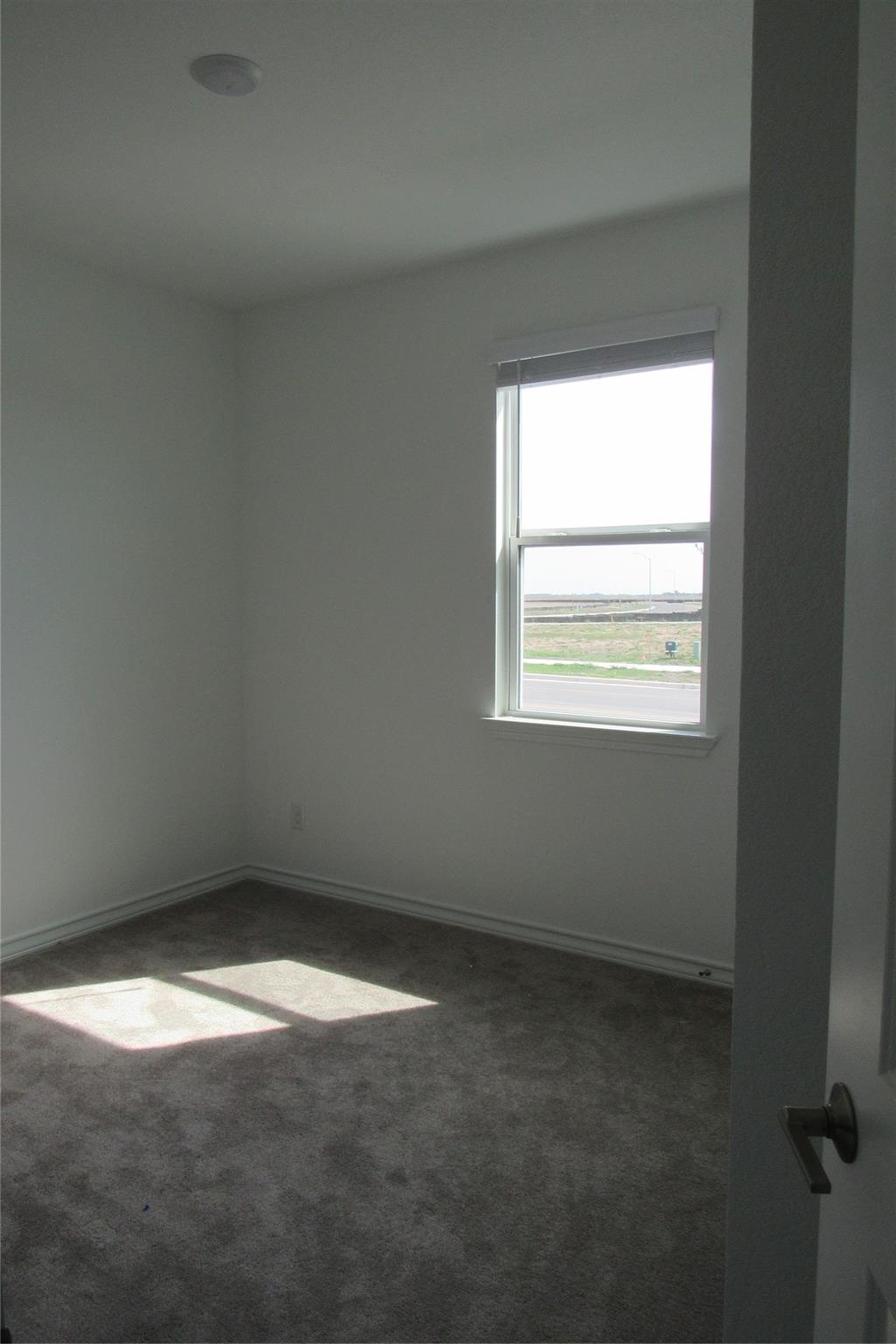 223 Flowers Ave Property Photo 6