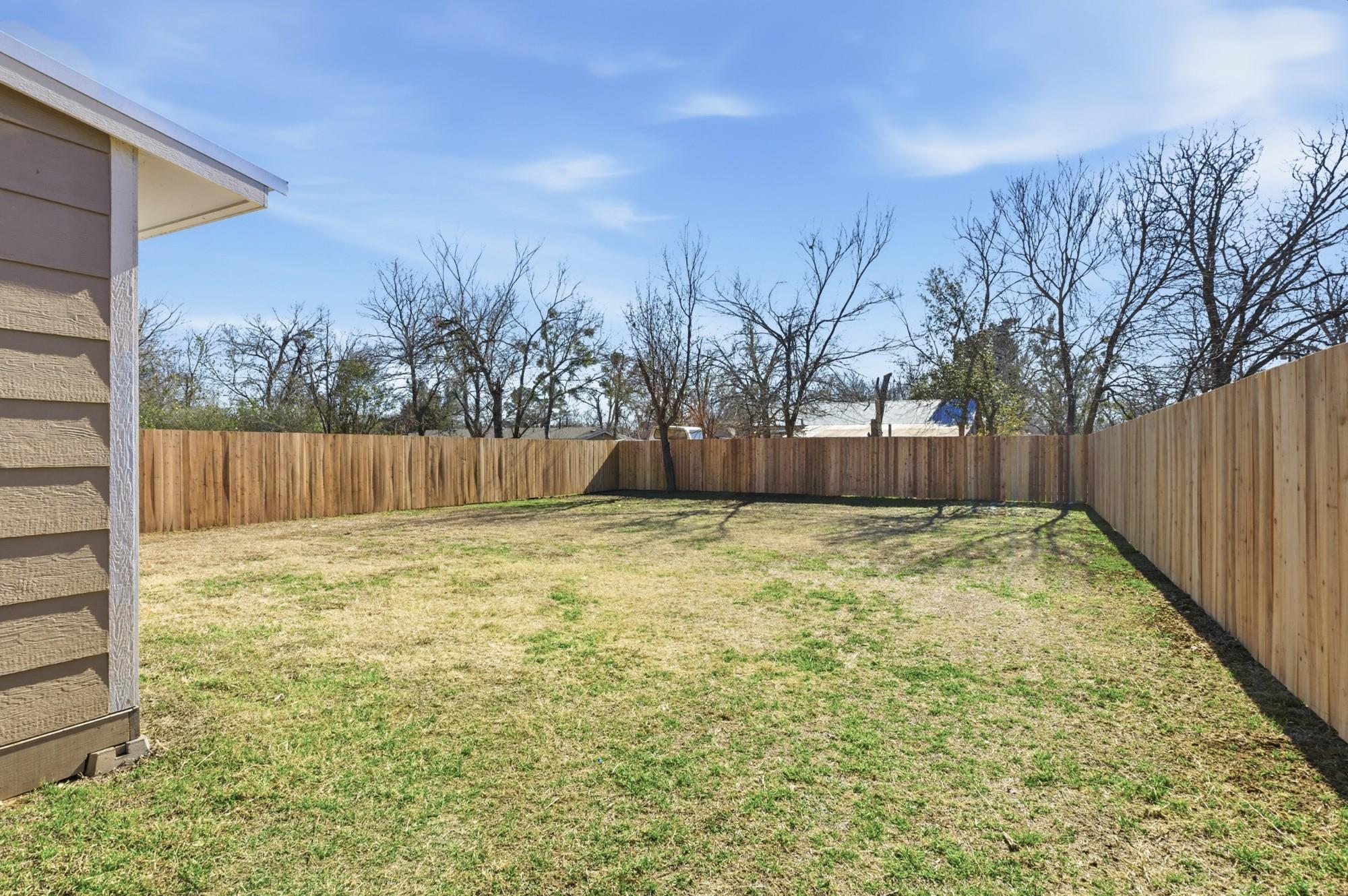 108 Irene St Property Photo 26