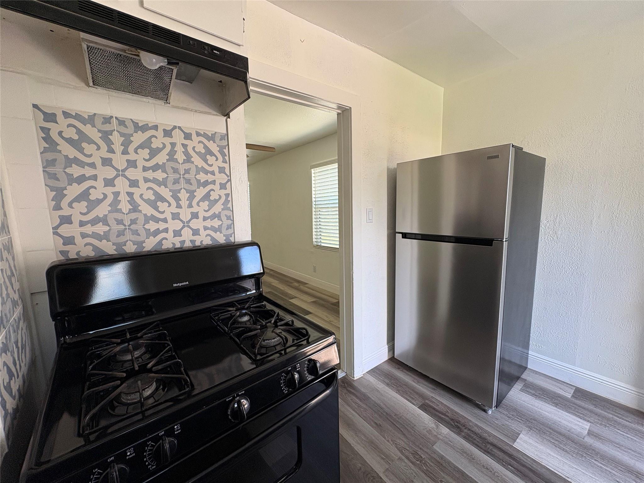 1709 Deloney St Property Photo 6
