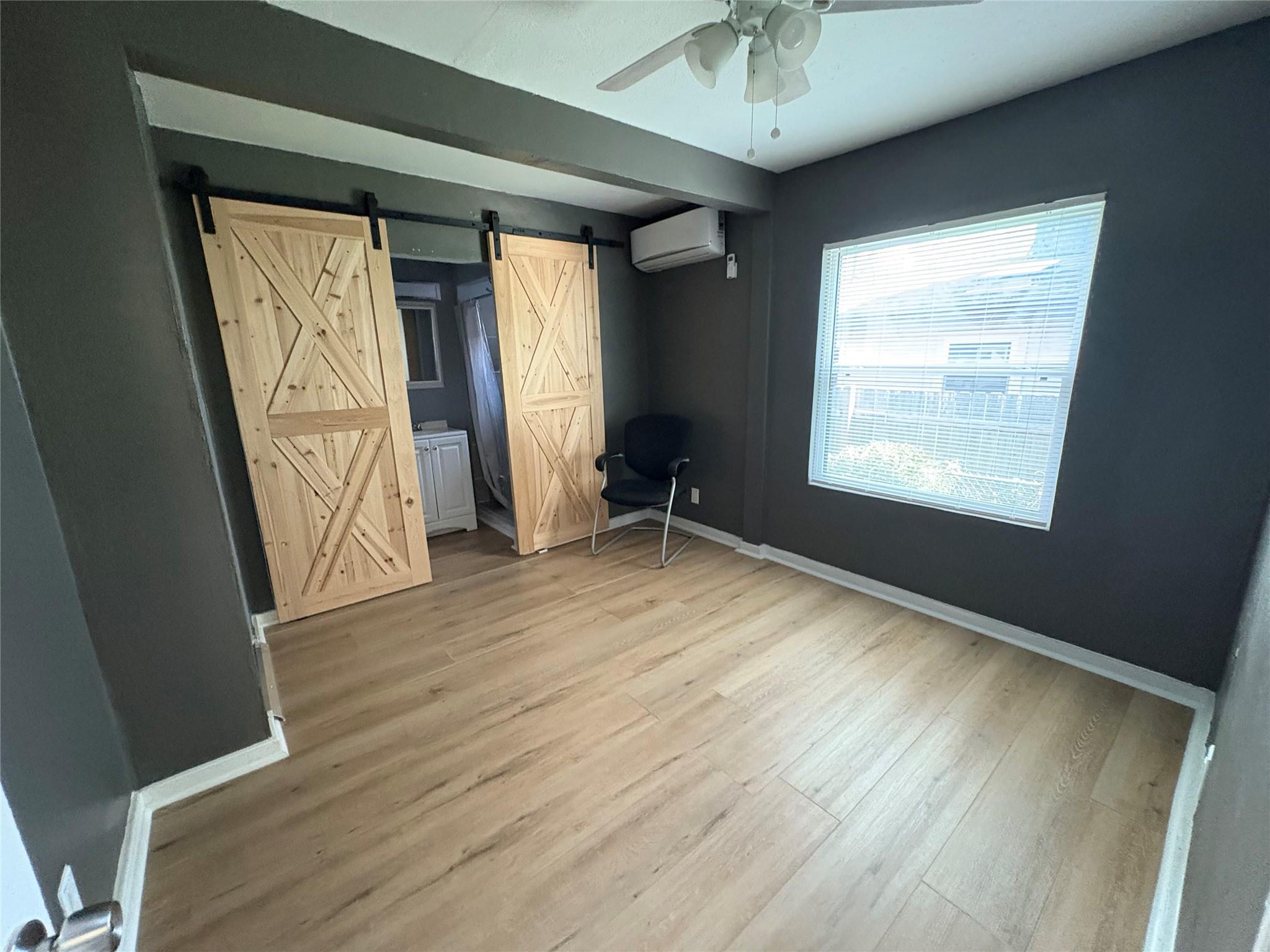 1709 Deloney St Property Photo 10