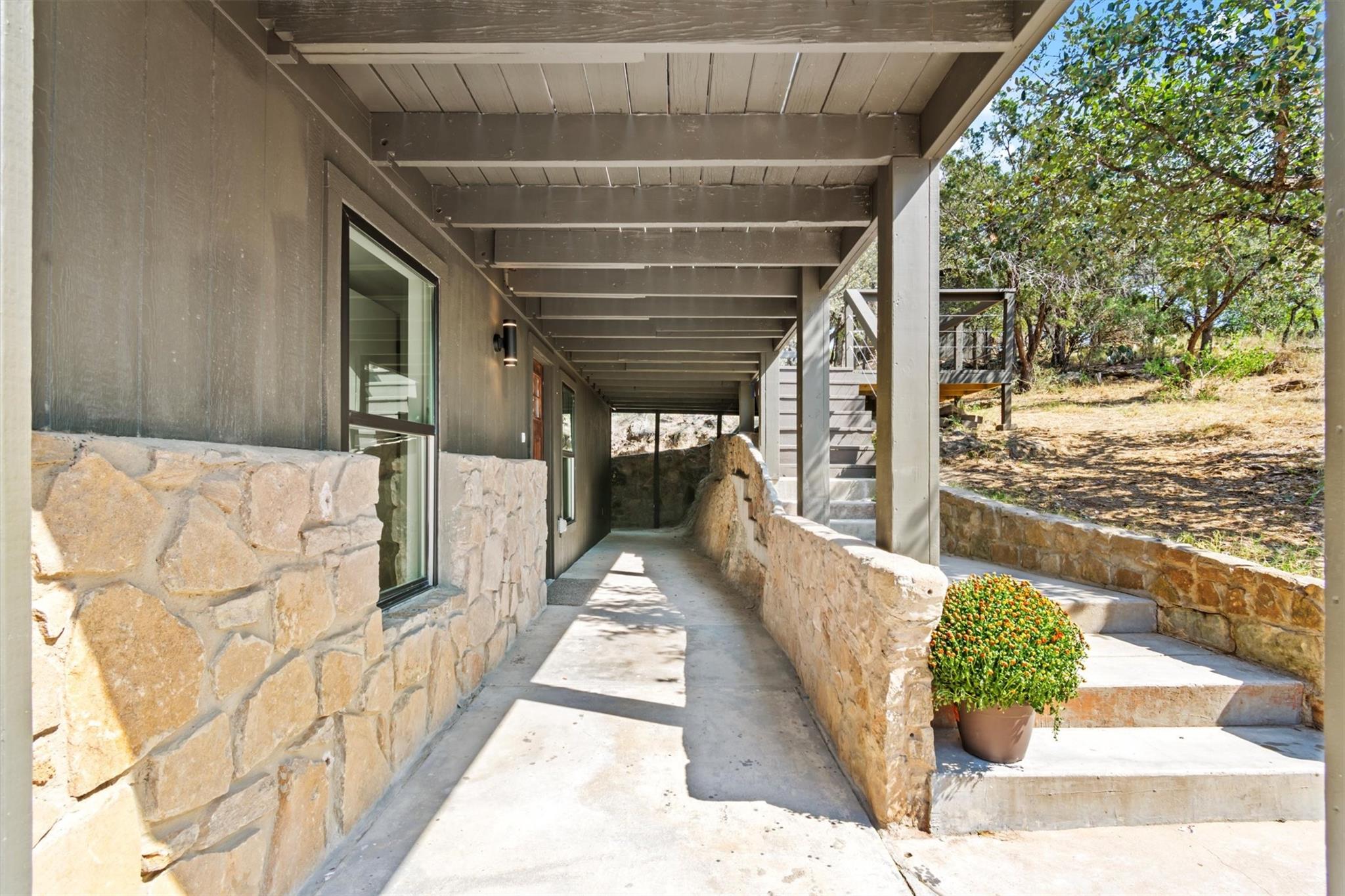 103 Breezeway Dr Property Photo 11