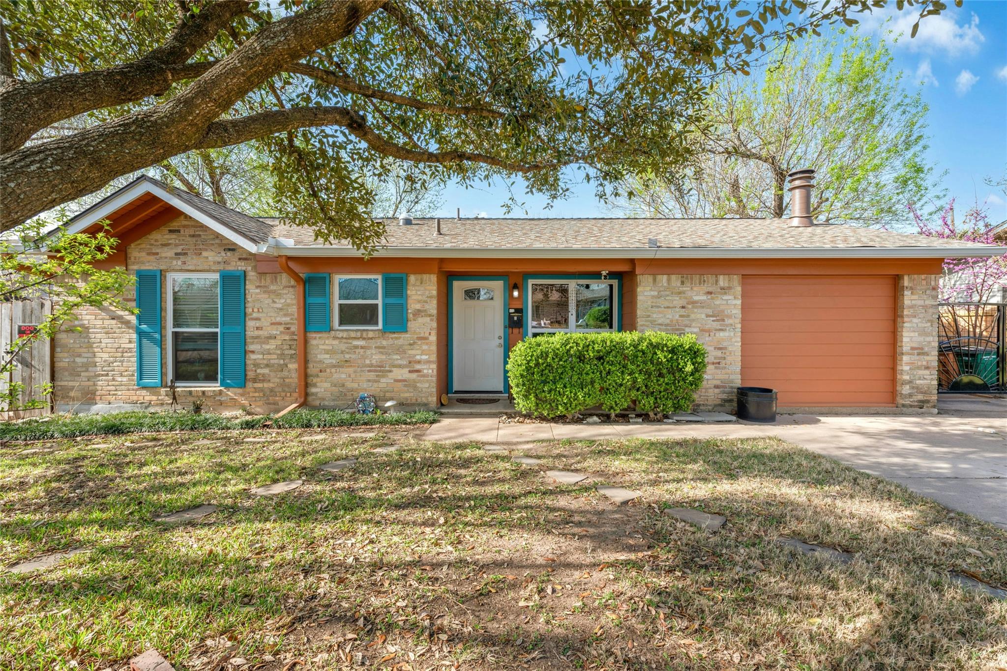 1011 Chesapeake Dr Property Photo