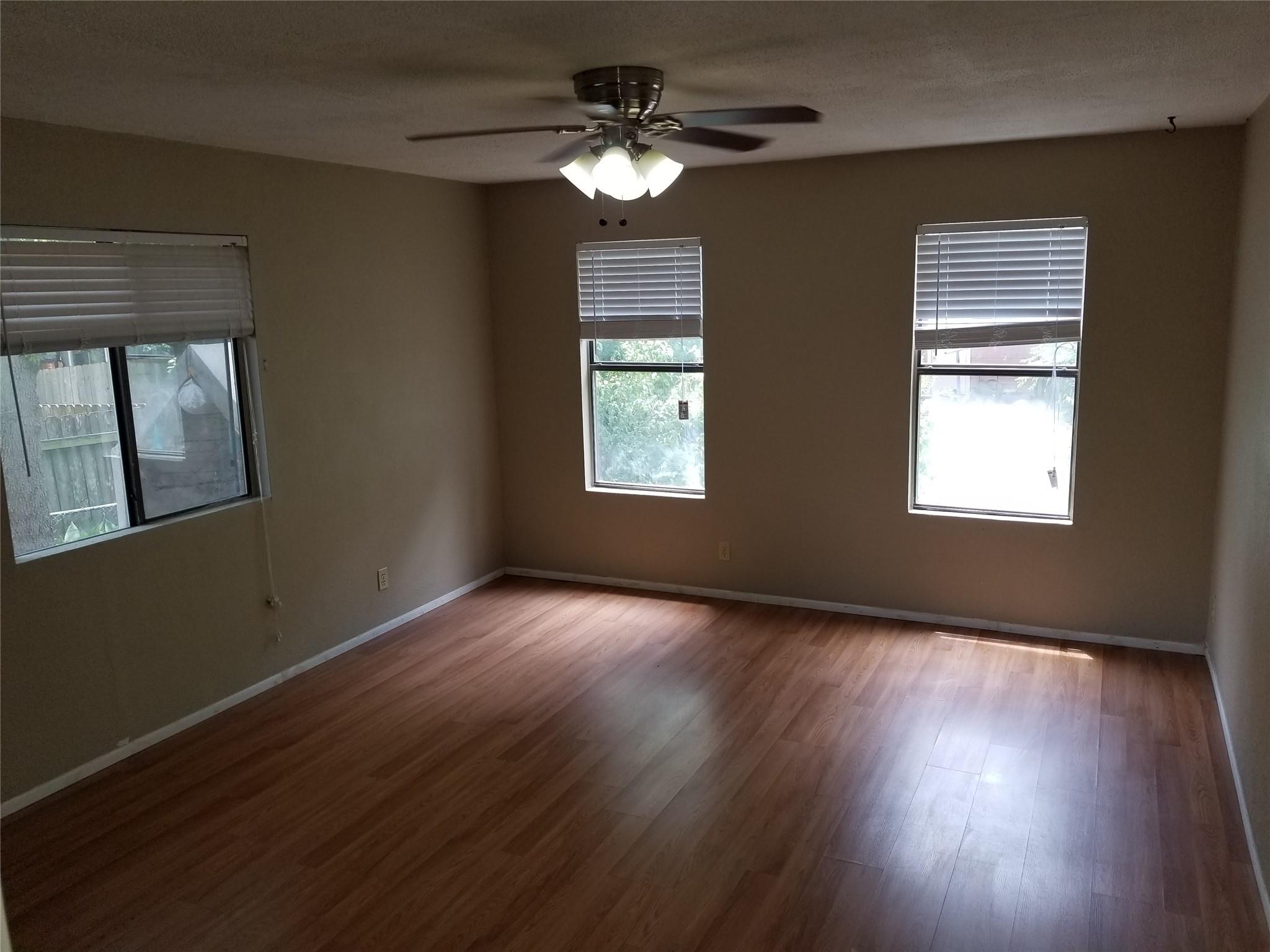 1011 Chesapeake Dr Property Photo 27